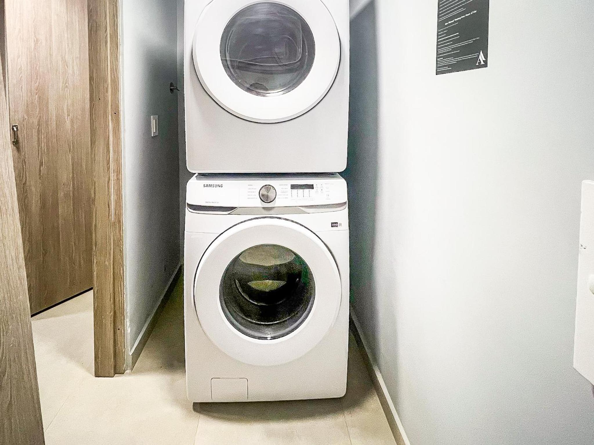 Elegante loft en Medellín con bañera y Aire 1-01