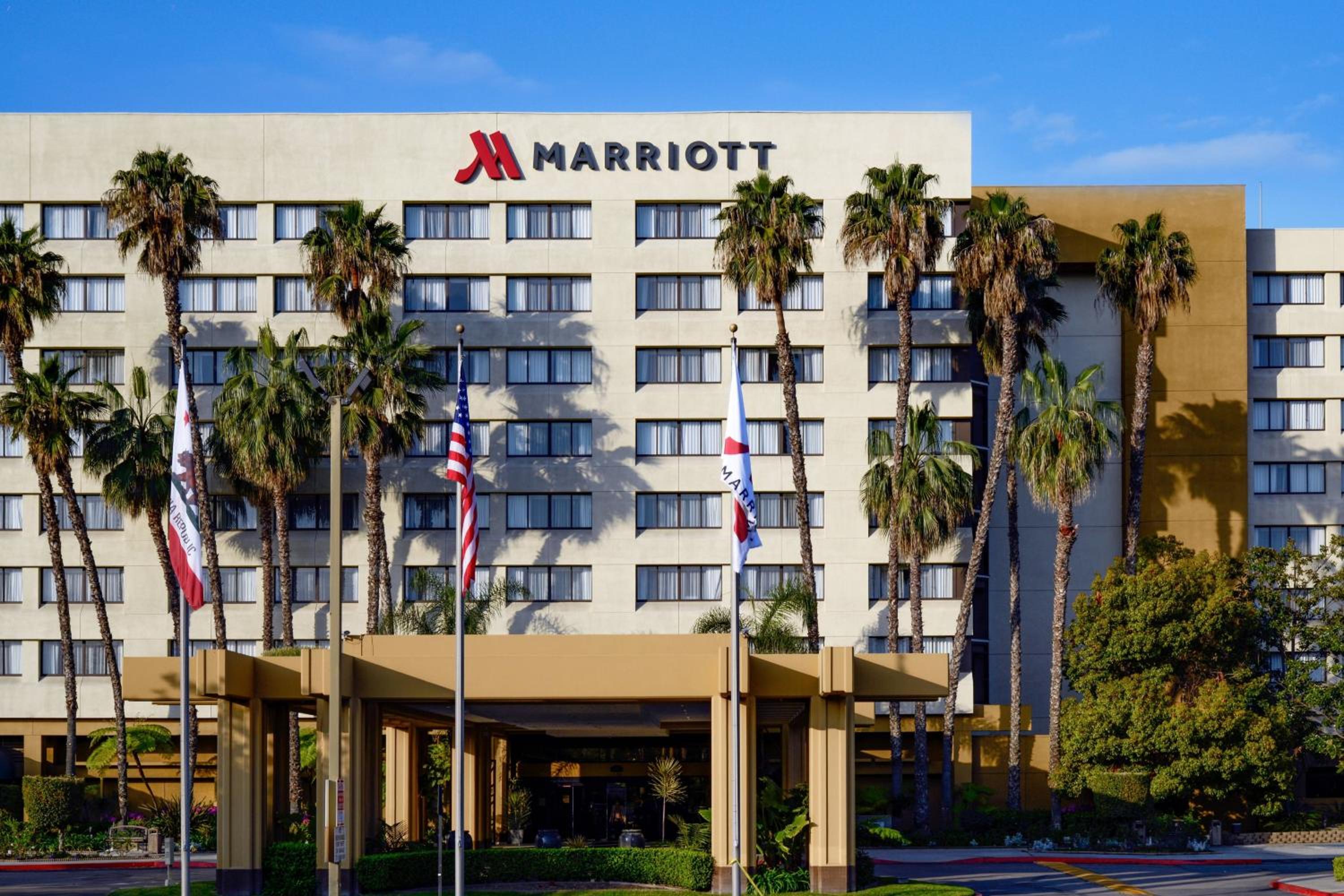 Hotel Long Beach Marriott - Image 1