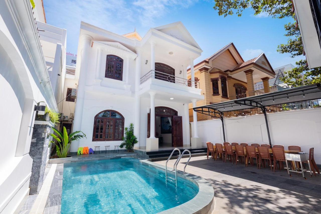 Villa hồ bơi BBQ rộng rãi Có bàn bida và karaoke view 3