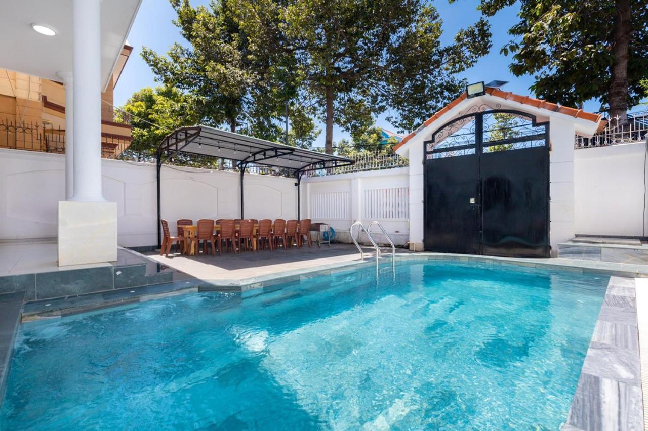 Villa hồ bơi BBQ rộng rãi Có bàn bida và karaoke view 4