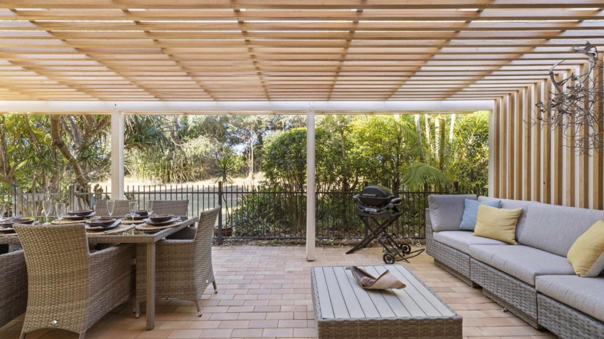 Azure - Luxe, Pool Beachfront