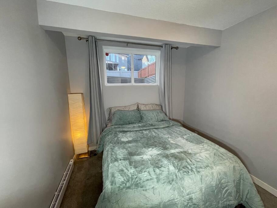 Comfortable and Beautiful Brand-New Suite BSMT-Two Bedroom, Two Washrooms