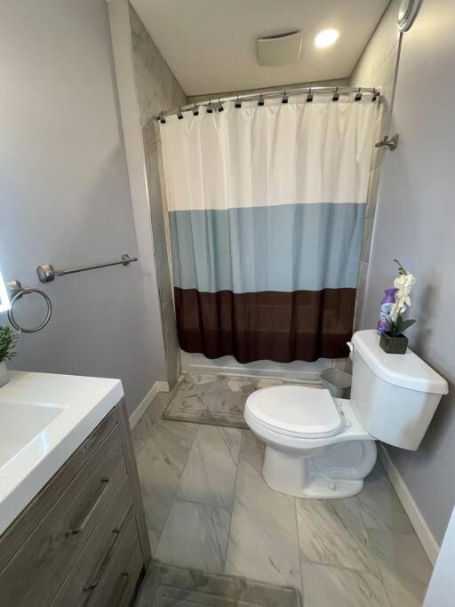 Comfortable and Beautiful Brand-New Suite BSMT-Two Bedroom, Two Washrooms