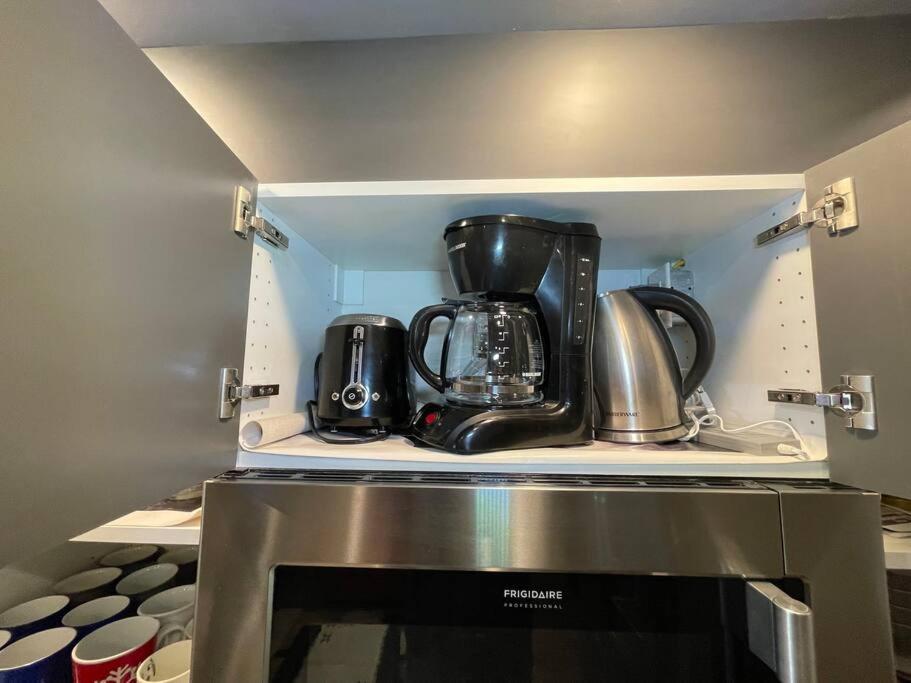 Comfortable and Beautiful Brand-New Suite BSMT-Two Bedroom, Two Washrooms
