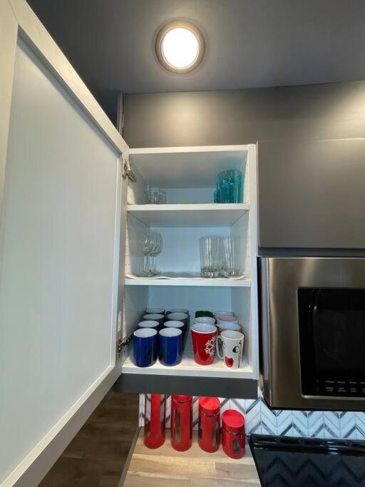 Comfortable and Beautiful Brand-New Suite BSMT-Two Bedroom, Two Washrooms