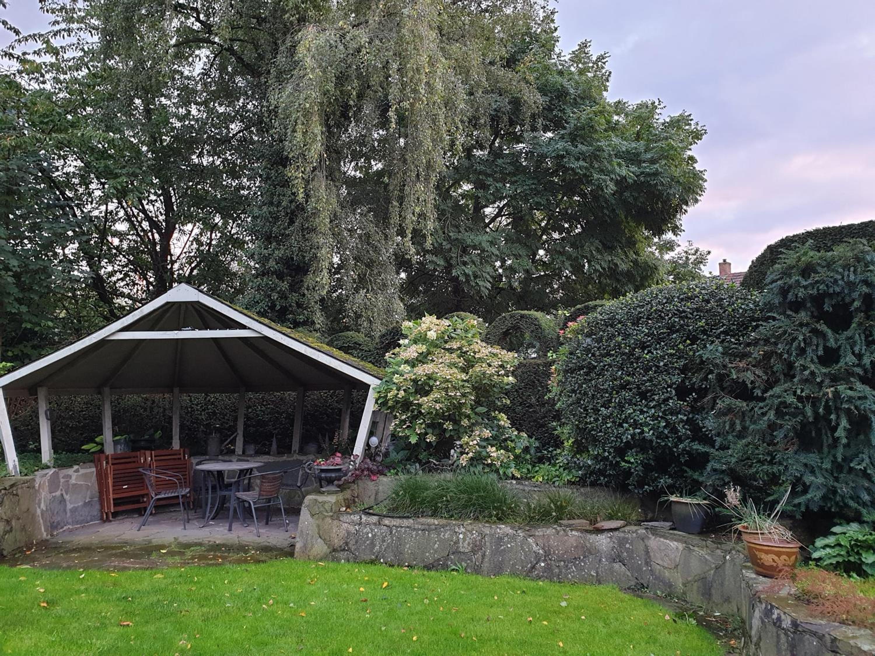 Gemütliches Haus Mit Eingezäuntem Garten