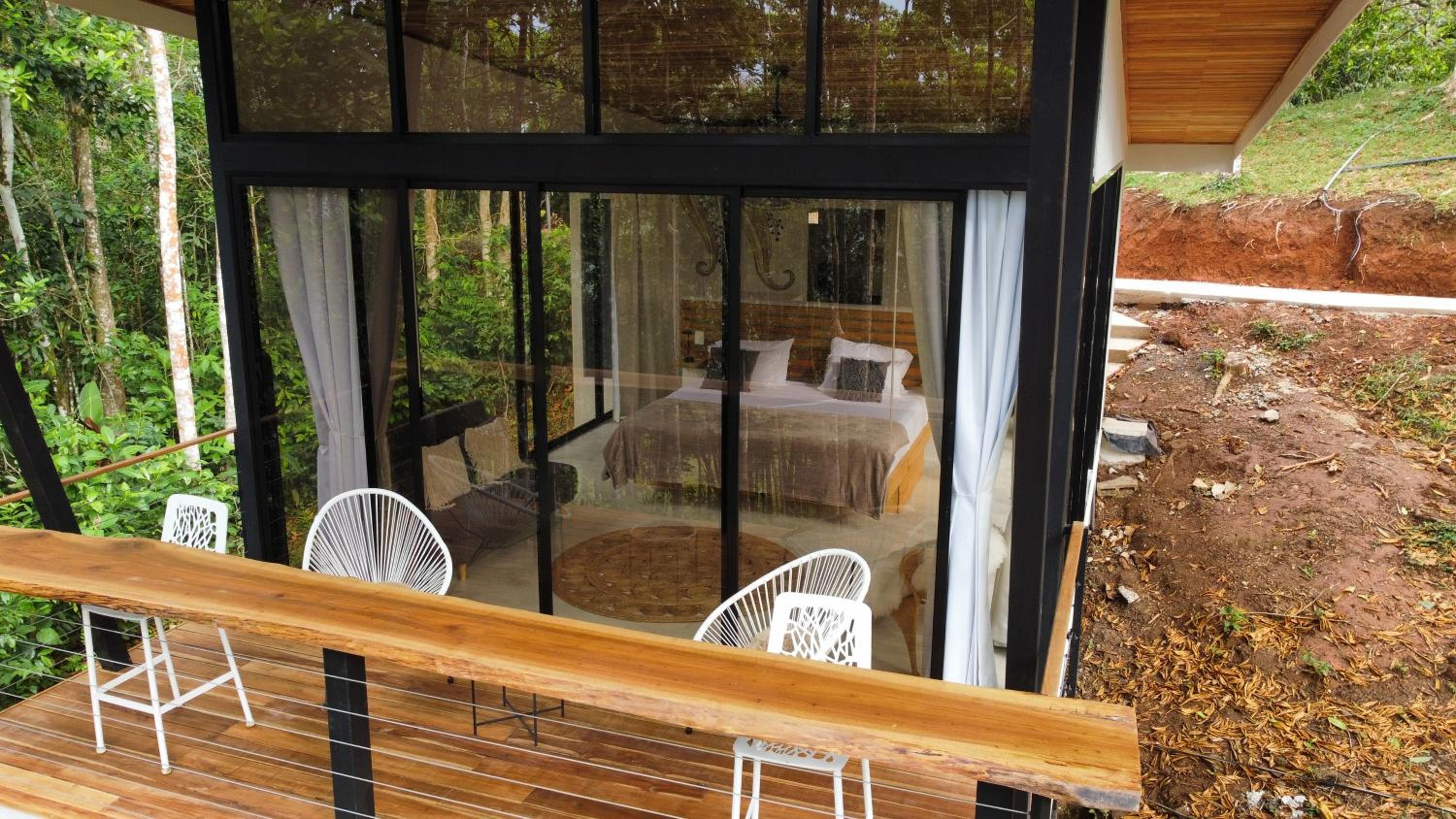 Pandanus Lodge & Retreats Bungalow Heliconia