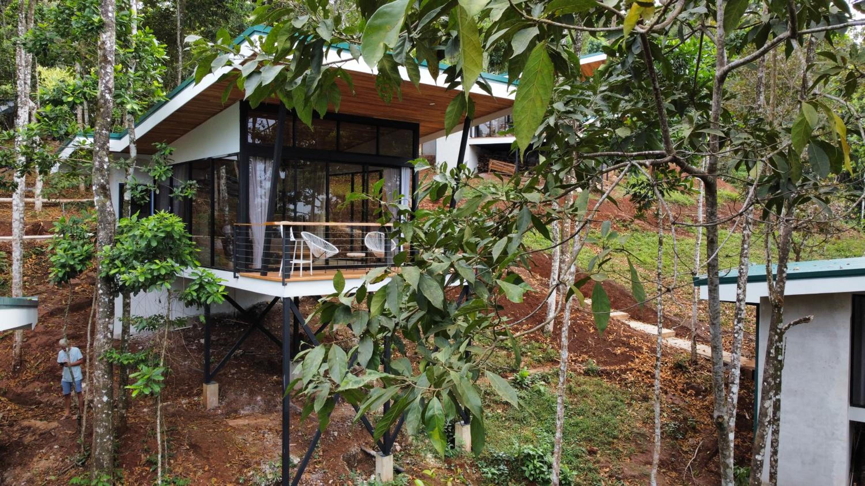Pandanus Lodge & Retreats Bungalow Heliconia