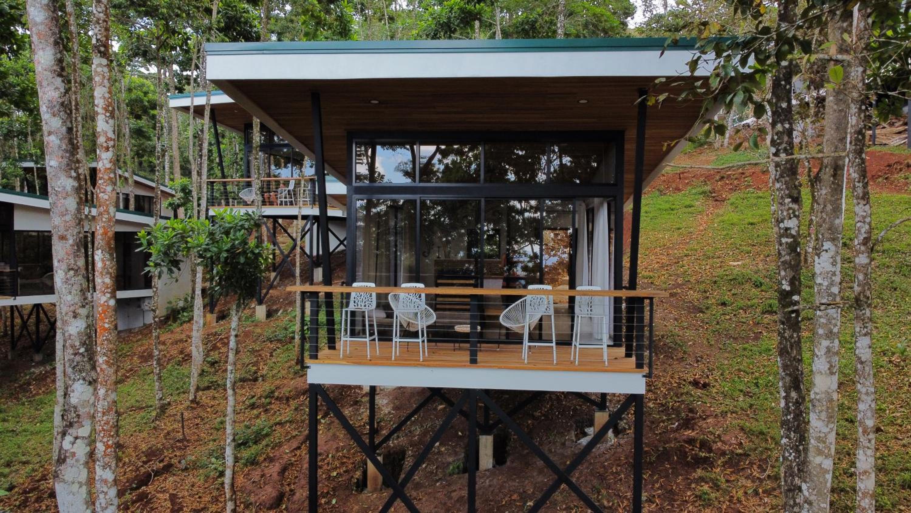 Pandanus Lodge & Retreats Bungalow Heliconia