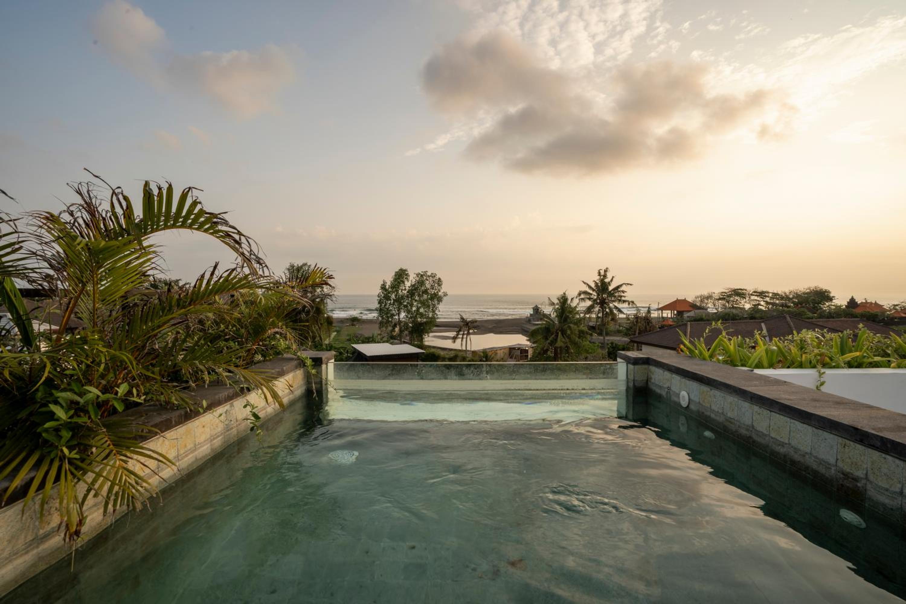 Aquamarine Villas III