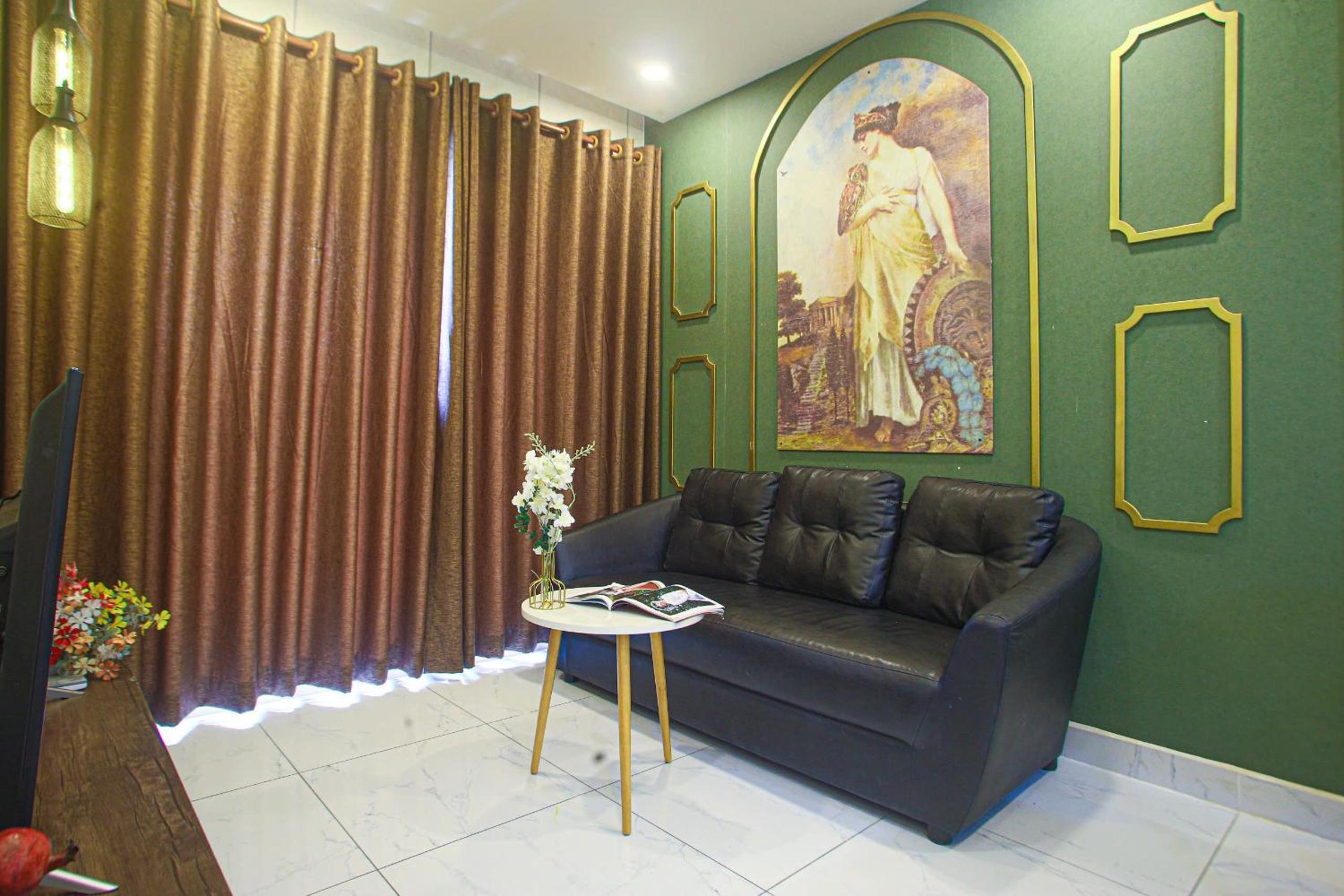 Nijo KAYA Suites - Terra Royal Tower, Highclass, Central & Poker Table