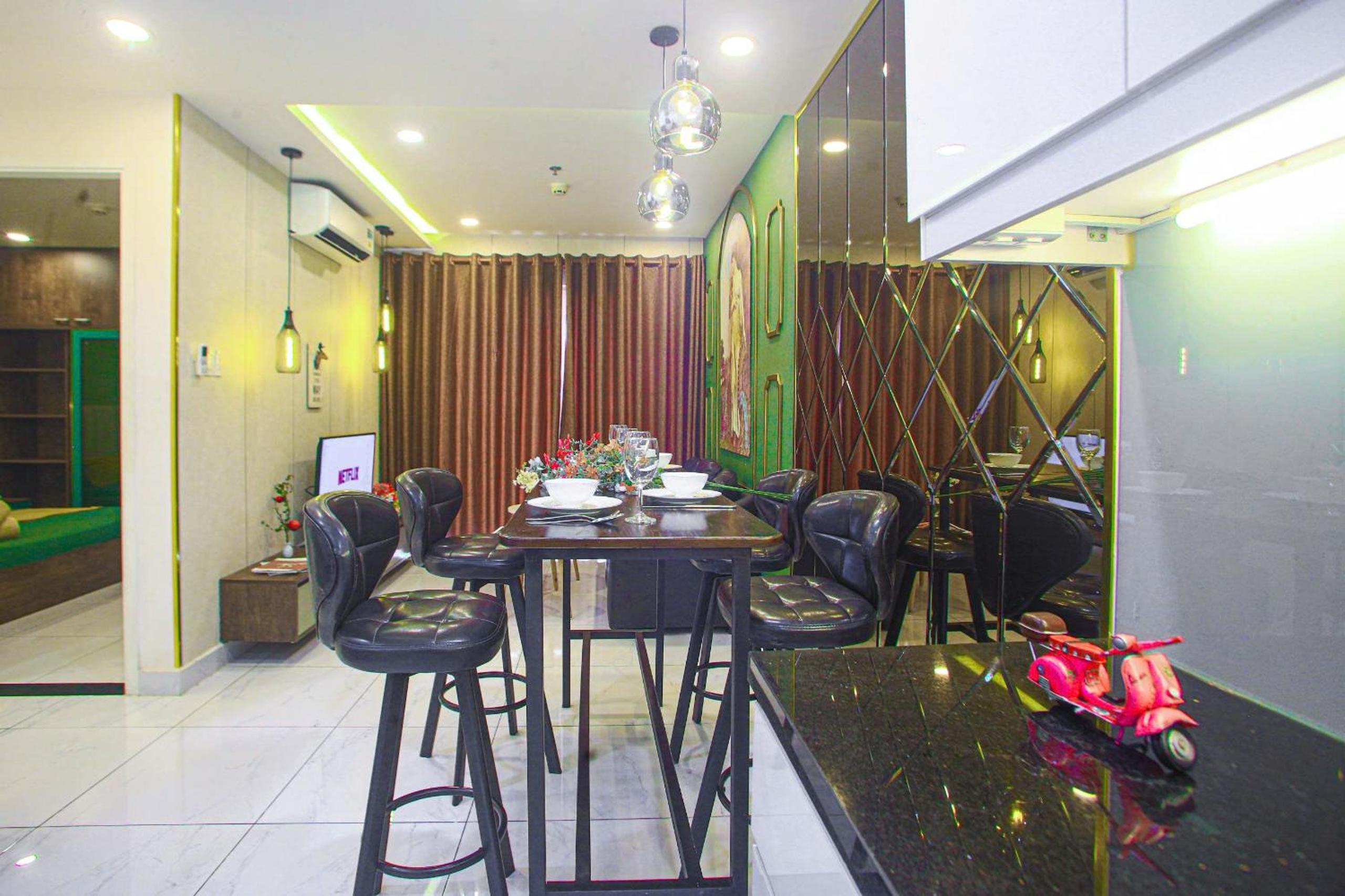 Nijo KAYA Suites - Terra Royal Tower, Highclass, Central & Poker Table