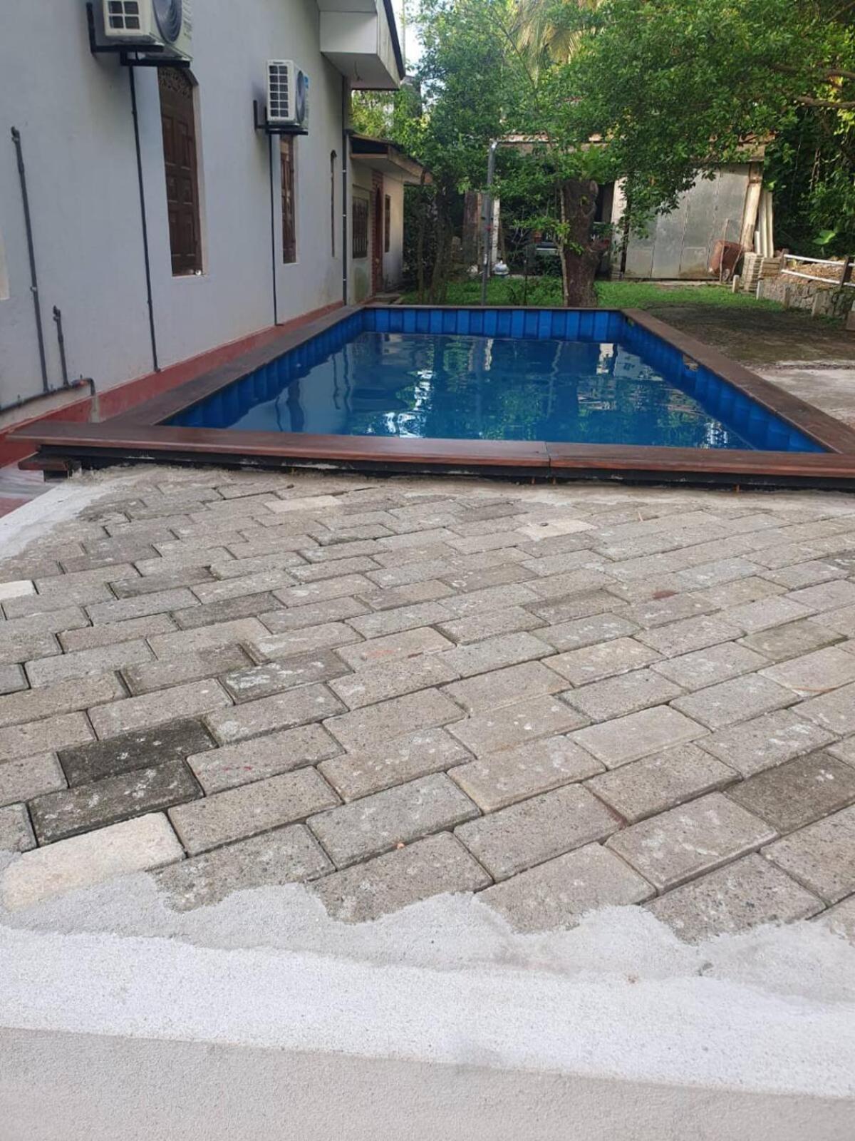 Singapore Bungalow Galle view 3