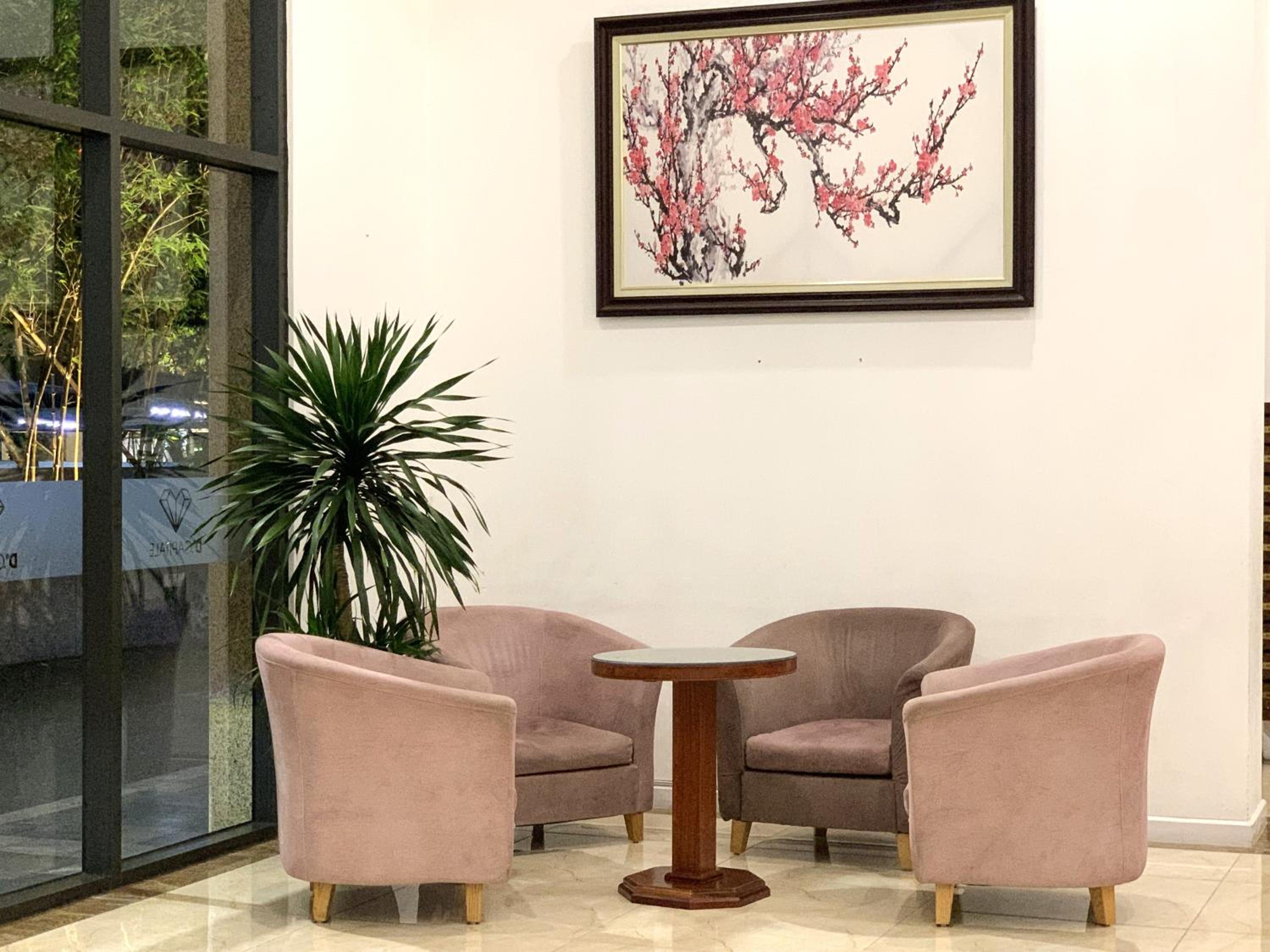 Sunny - D'capitale Tranquil Suites