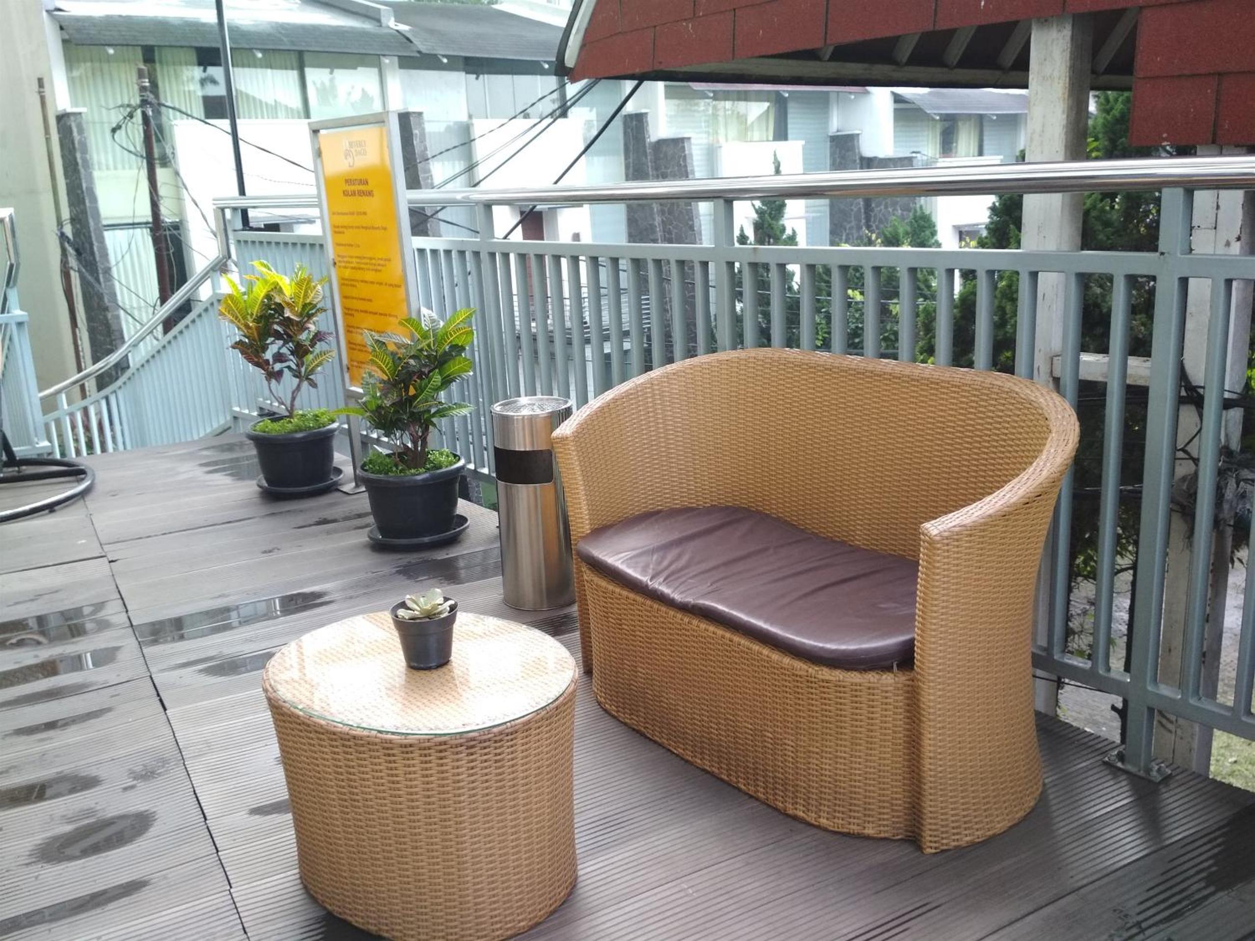 Cozy Studio Apartment at Beverly Dago By Travelio