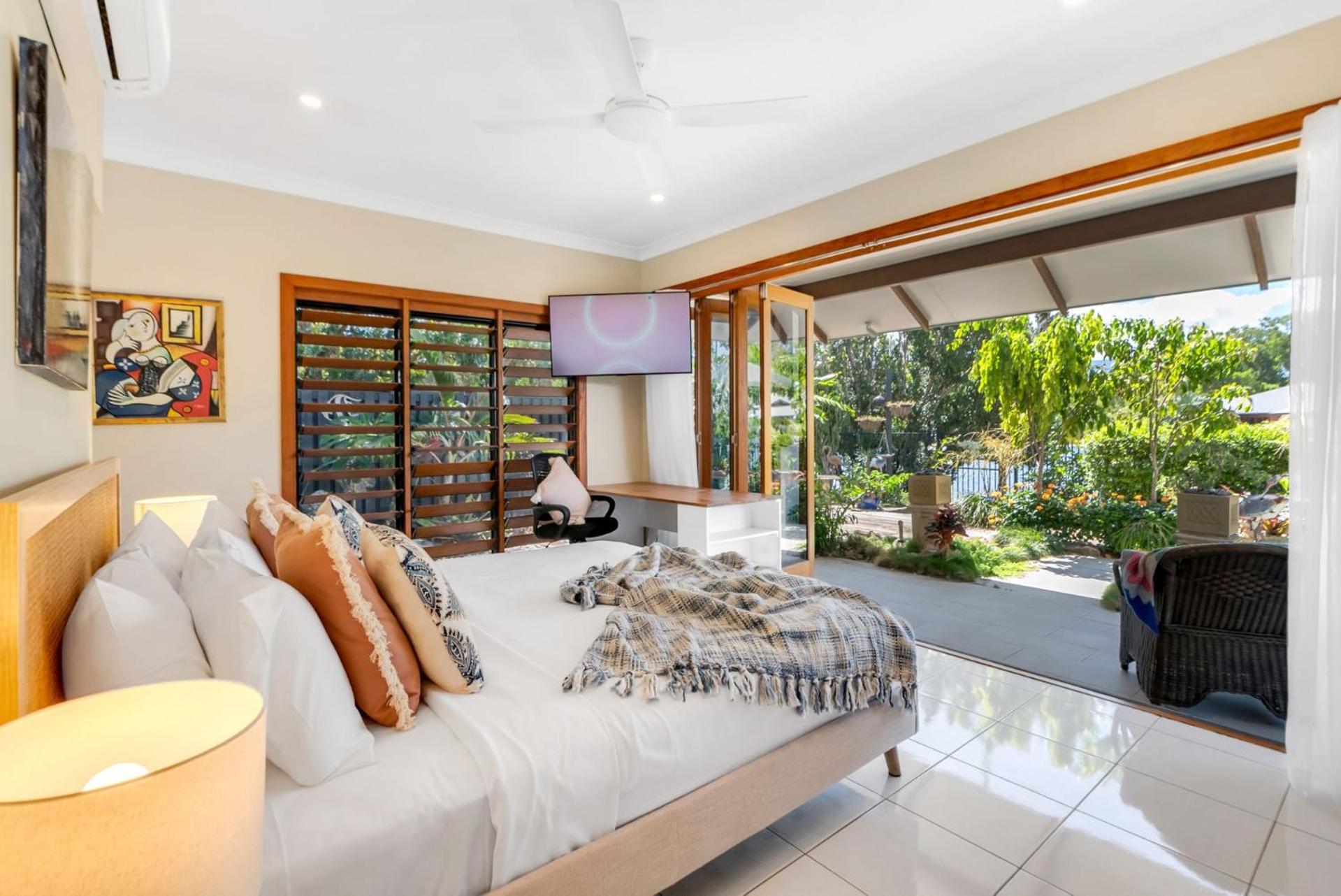 Trinity Beach Vacations - Belle Escapes Lagoon Luxe in Private Estate - Property Image 41