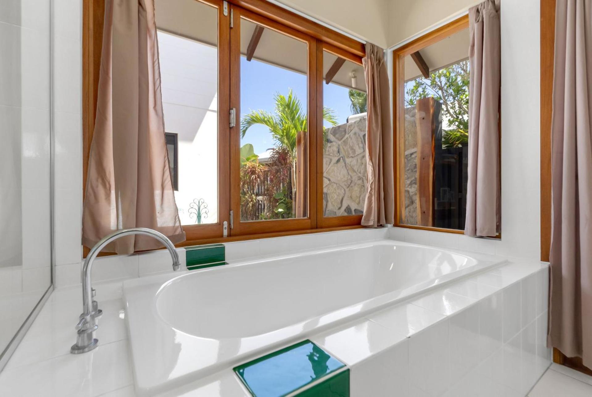 Trinity Beach Vacations - Belle Escapes Lagoon Luxe in Private Estate - Property Image 73