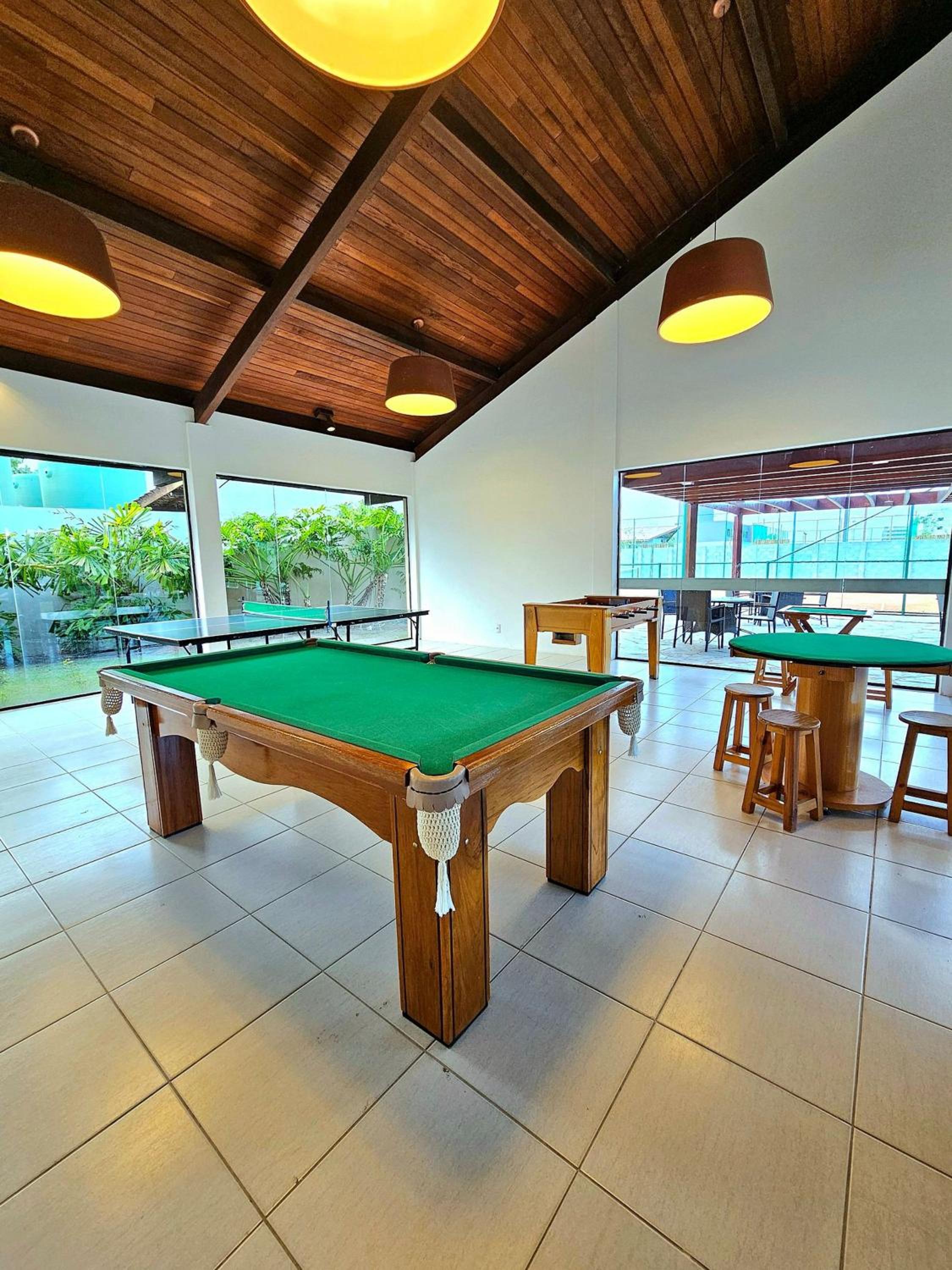 Nui Supreme com estrutura de Resort, pé na areia em Muro Alto By HM