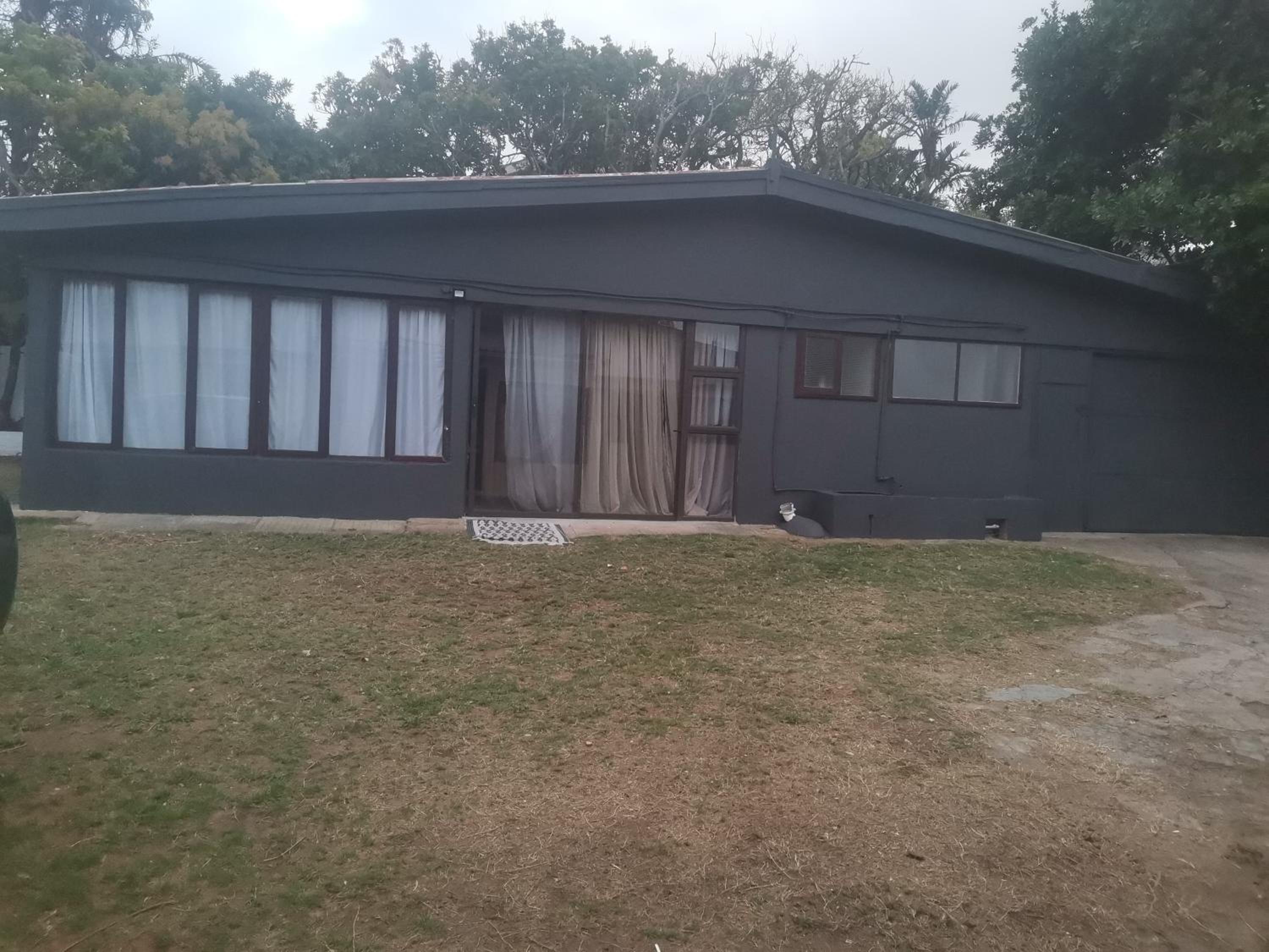 10 on Cane Street view 2