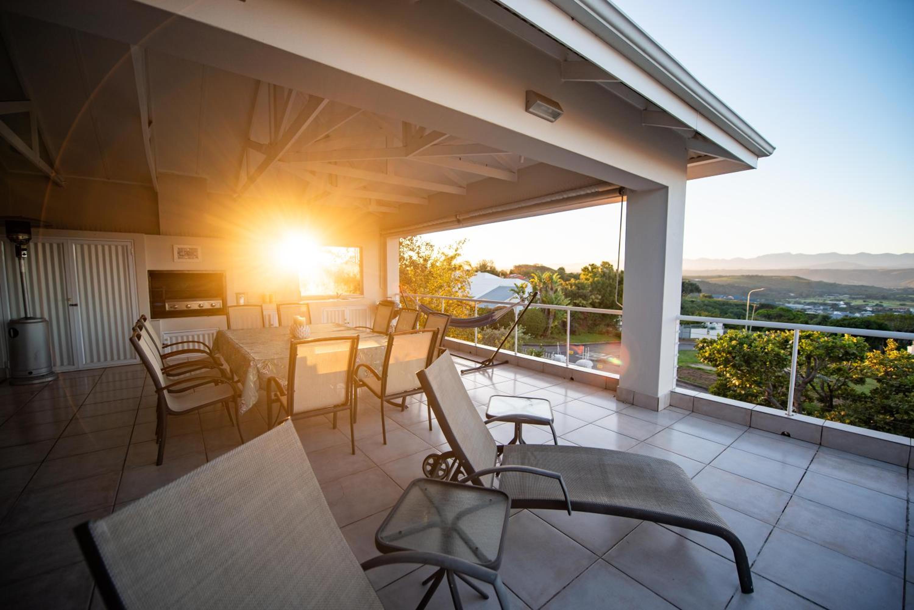 Lovely 2 bedroom rental unit with exquisite views