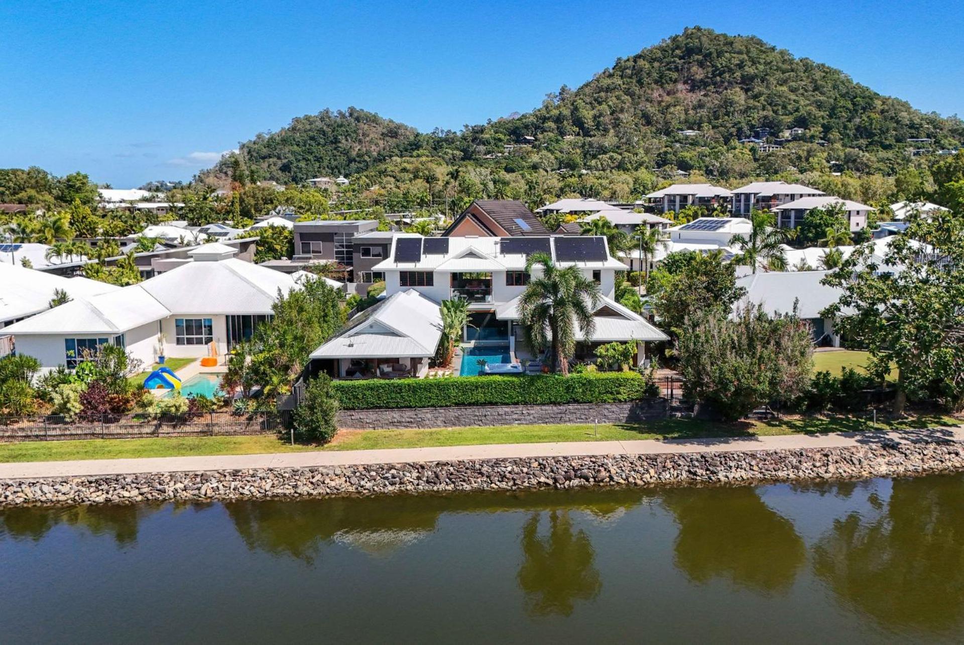 Trinity Beach Vacations - Belle Escapes Lagoon Luxe in Private Estate - Property Image 3