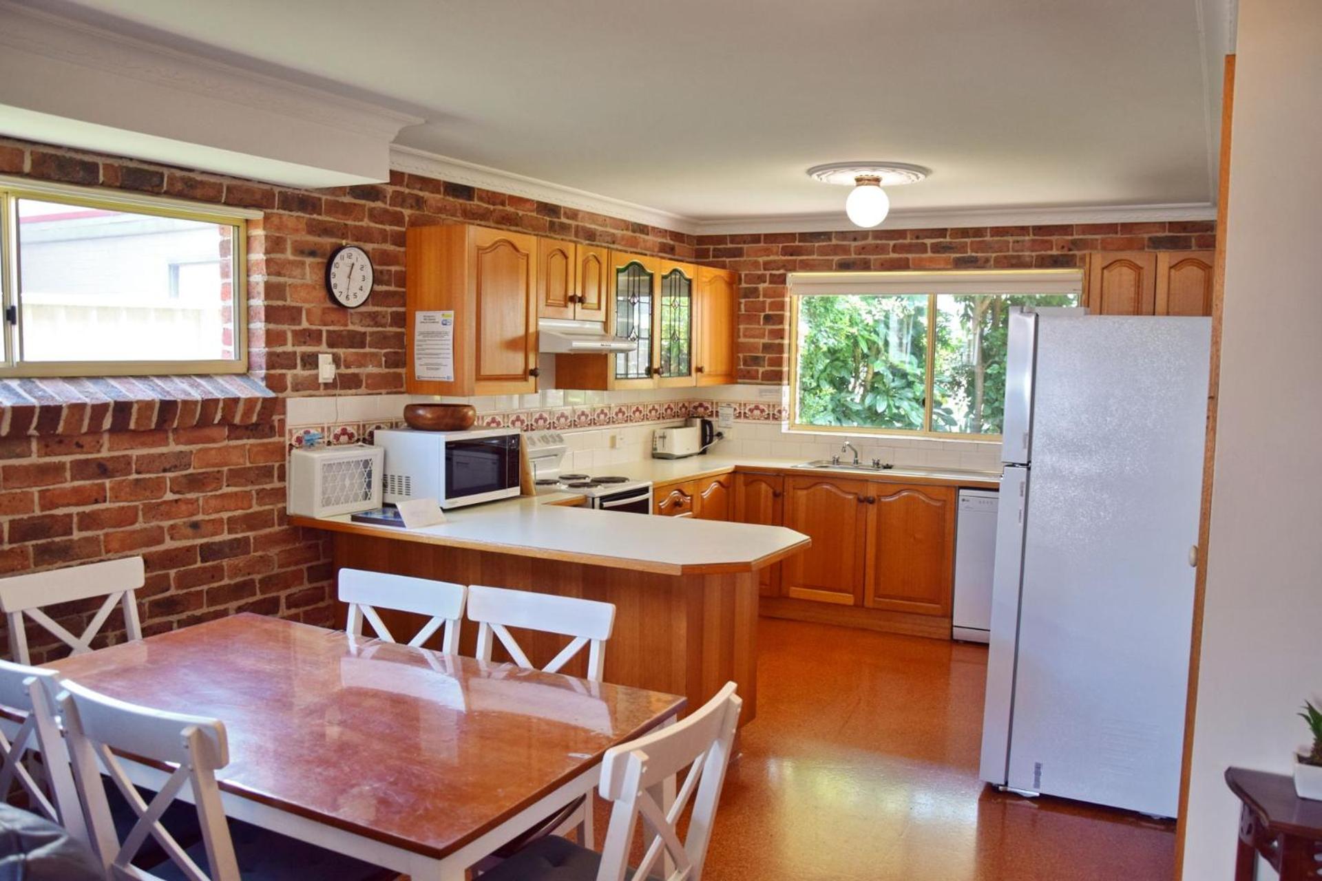 Birchgrove Terrace 1 - Bring your own linen