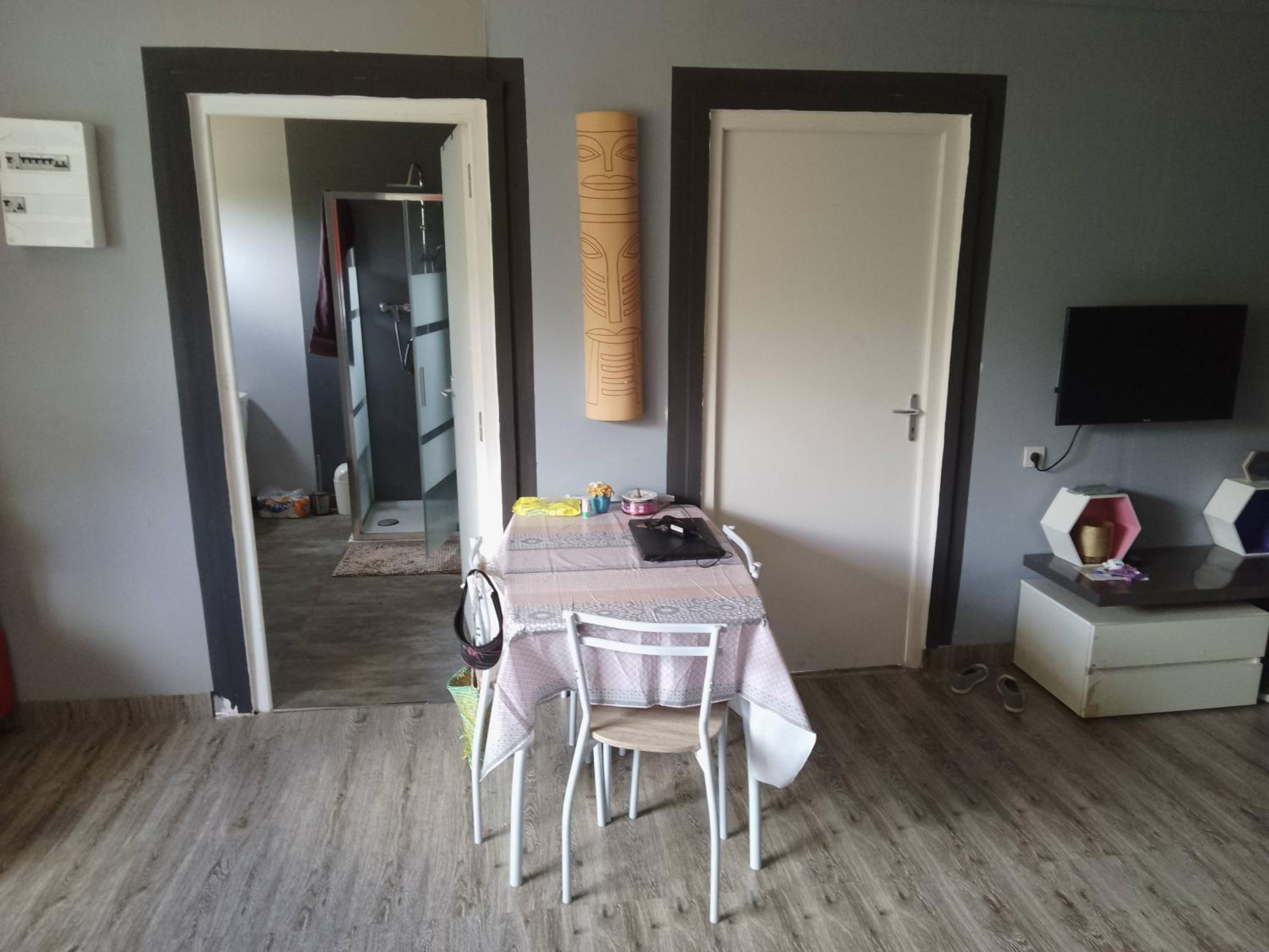 Lifou Chez Qaeko