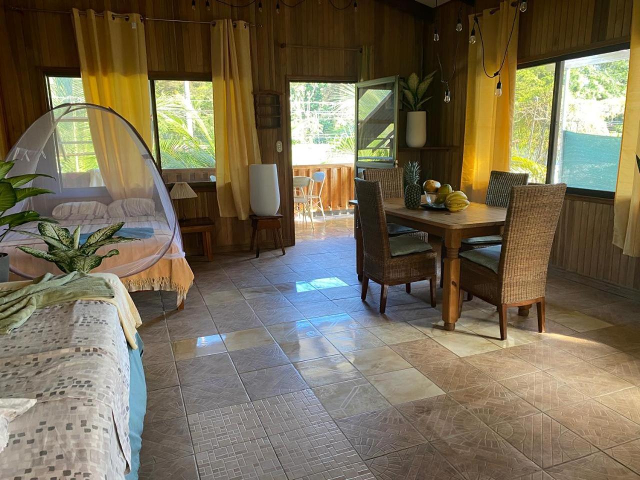 Pura Vida Boutique Apartments