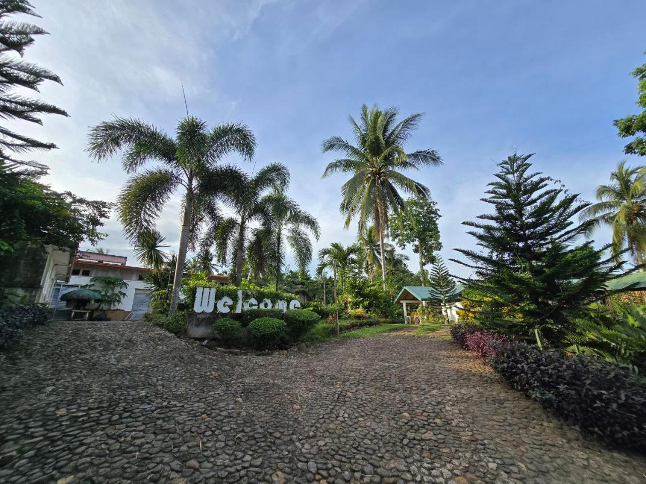 Lolo Eyong's Farm Retreat and Resort