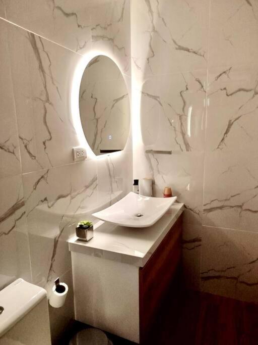 Amazing Apartment Modern Deco in Downtown Tacna view 3