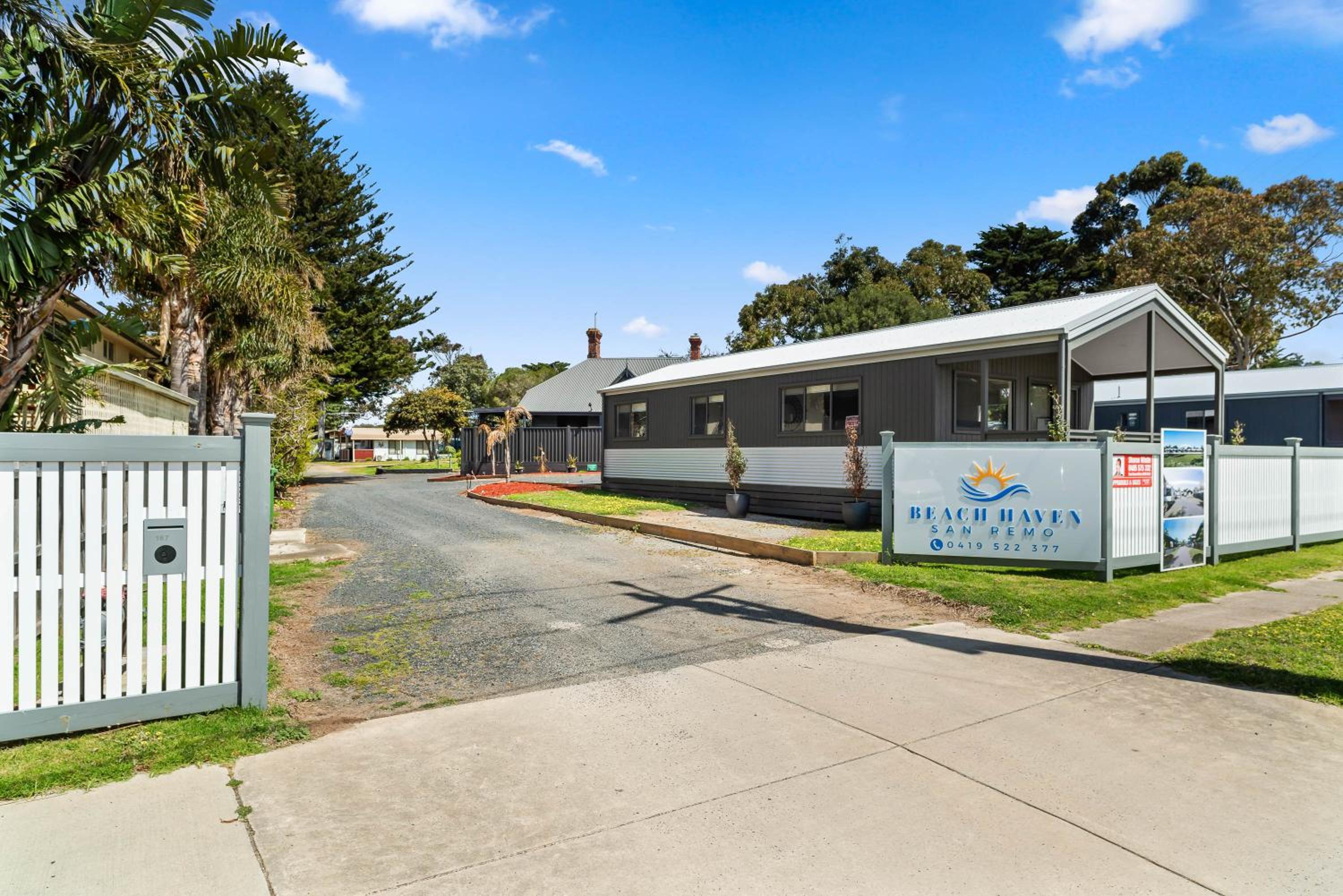 Hotel Beach Haven San Remo - Image 1