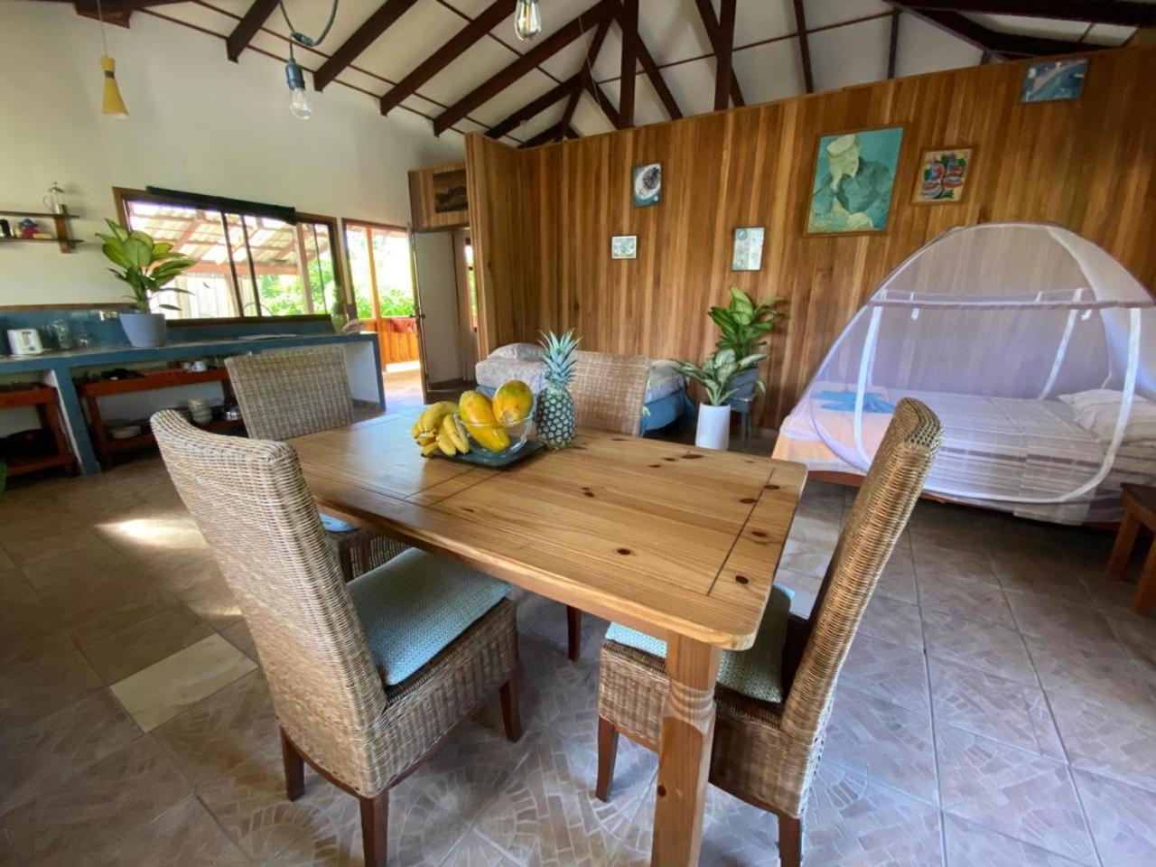 Pura Vida Boutique Apartments