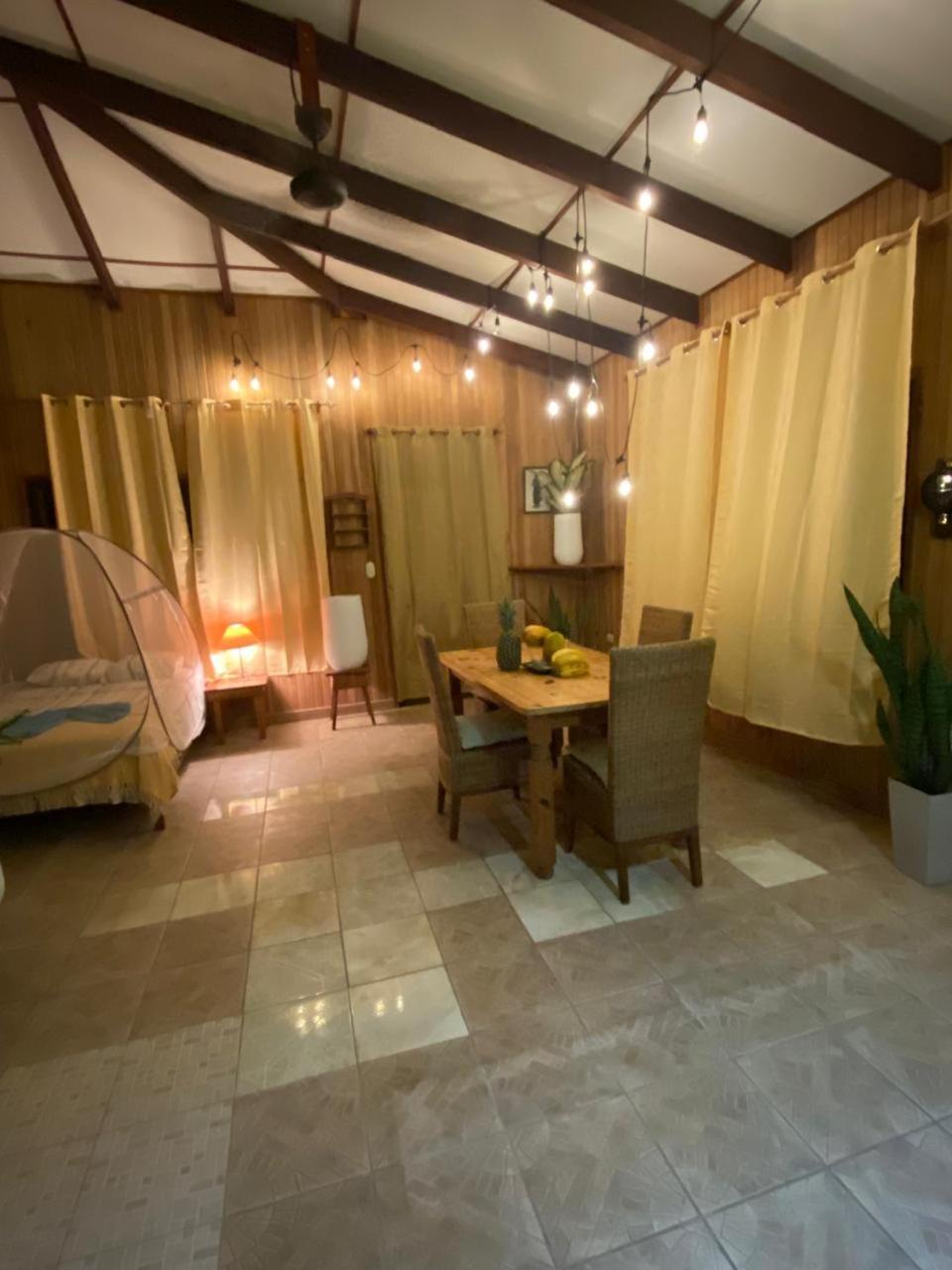 Pura Vida Boutique Apartments