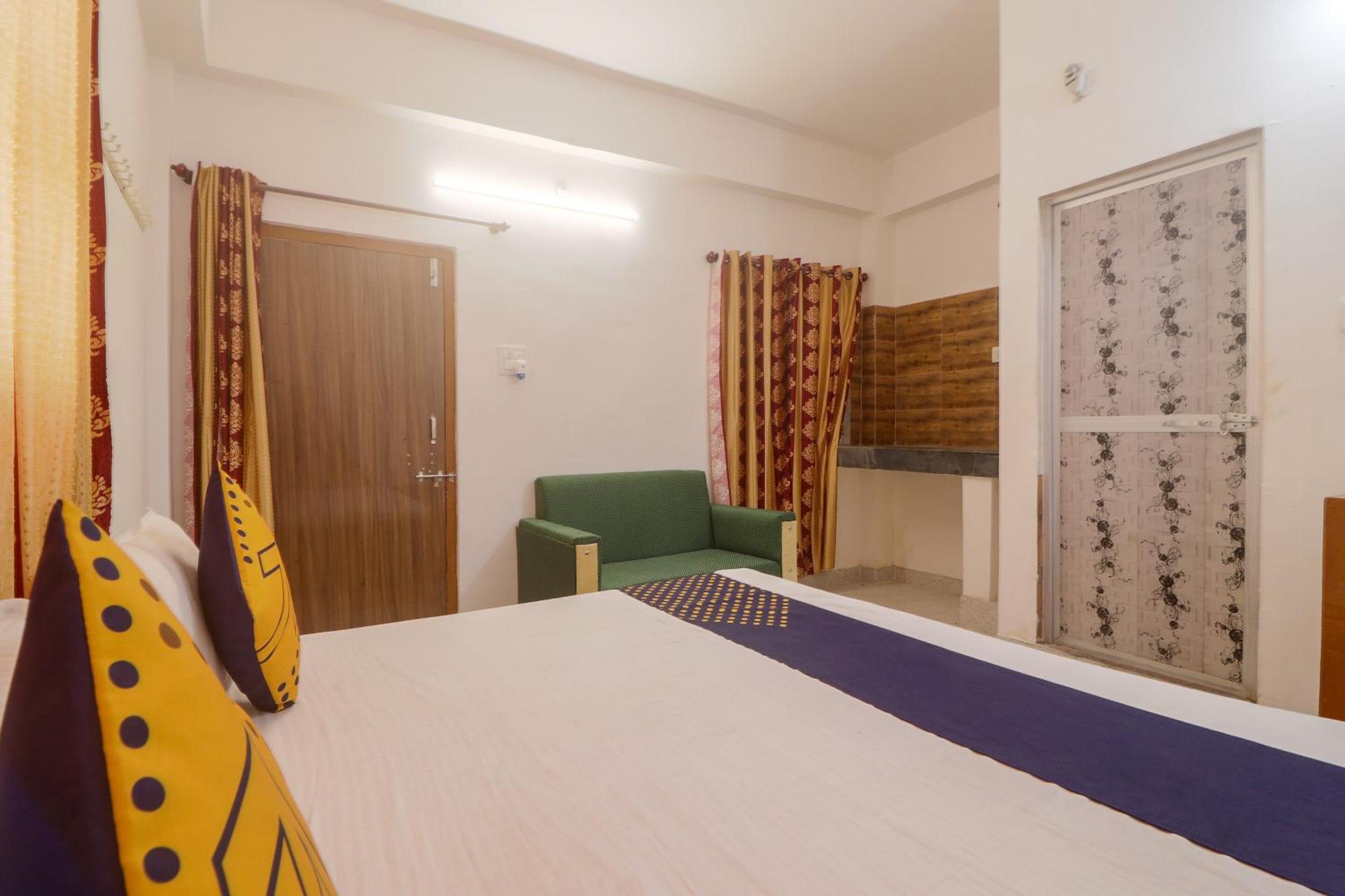 SPOT ON Hotel Om Kanha view 4