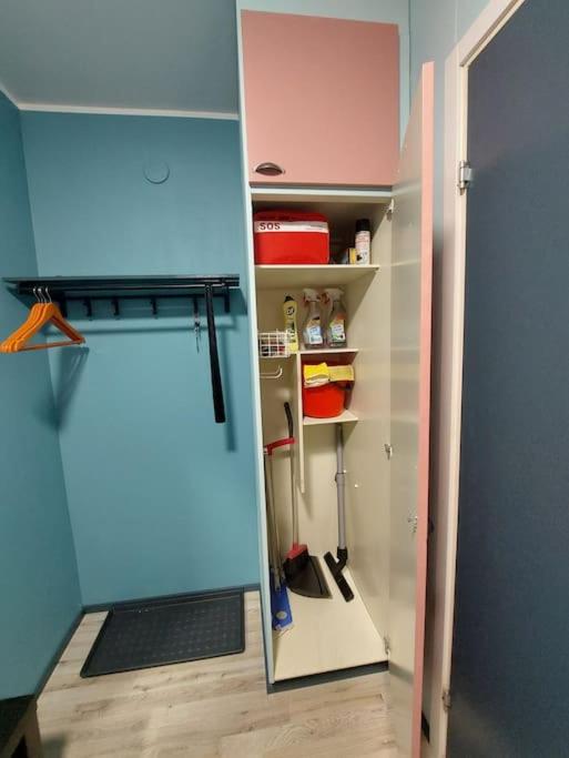 Spacious studio apartment with balcony long stay