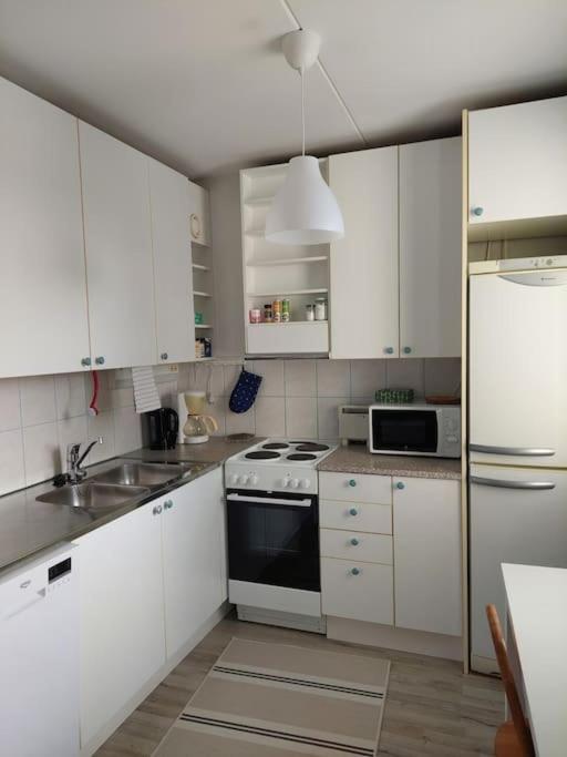 Spacious studio apartment with balcony long stay
