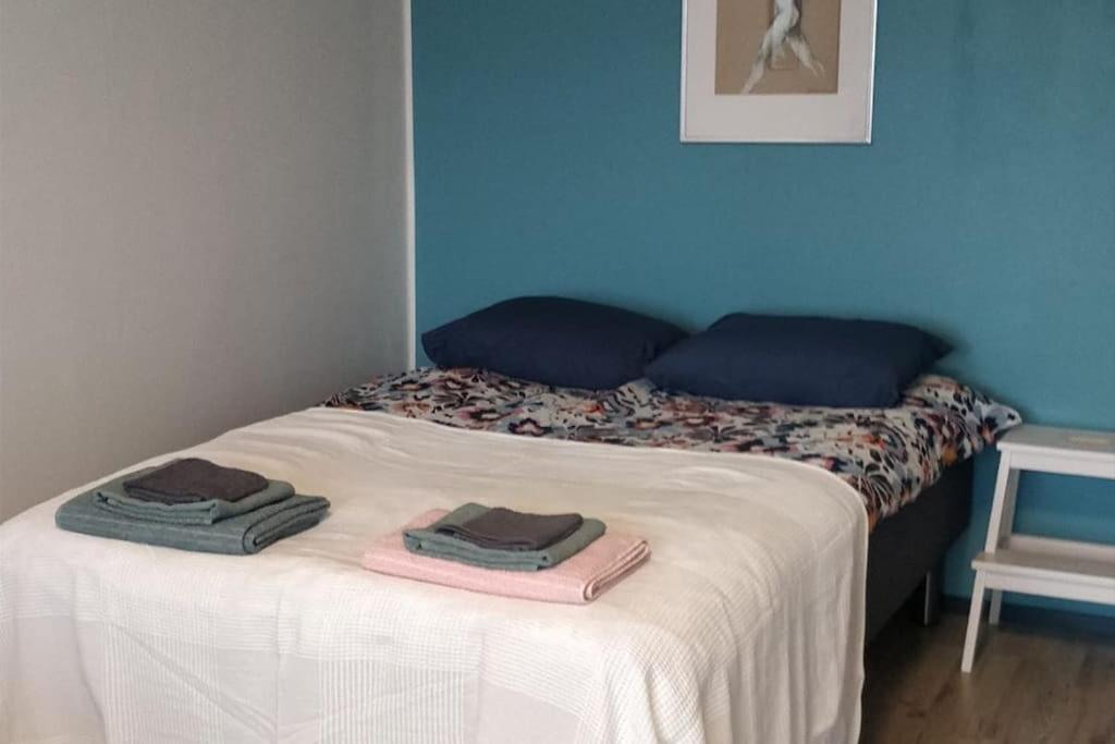 Spacious studio apartment with balcony long stay