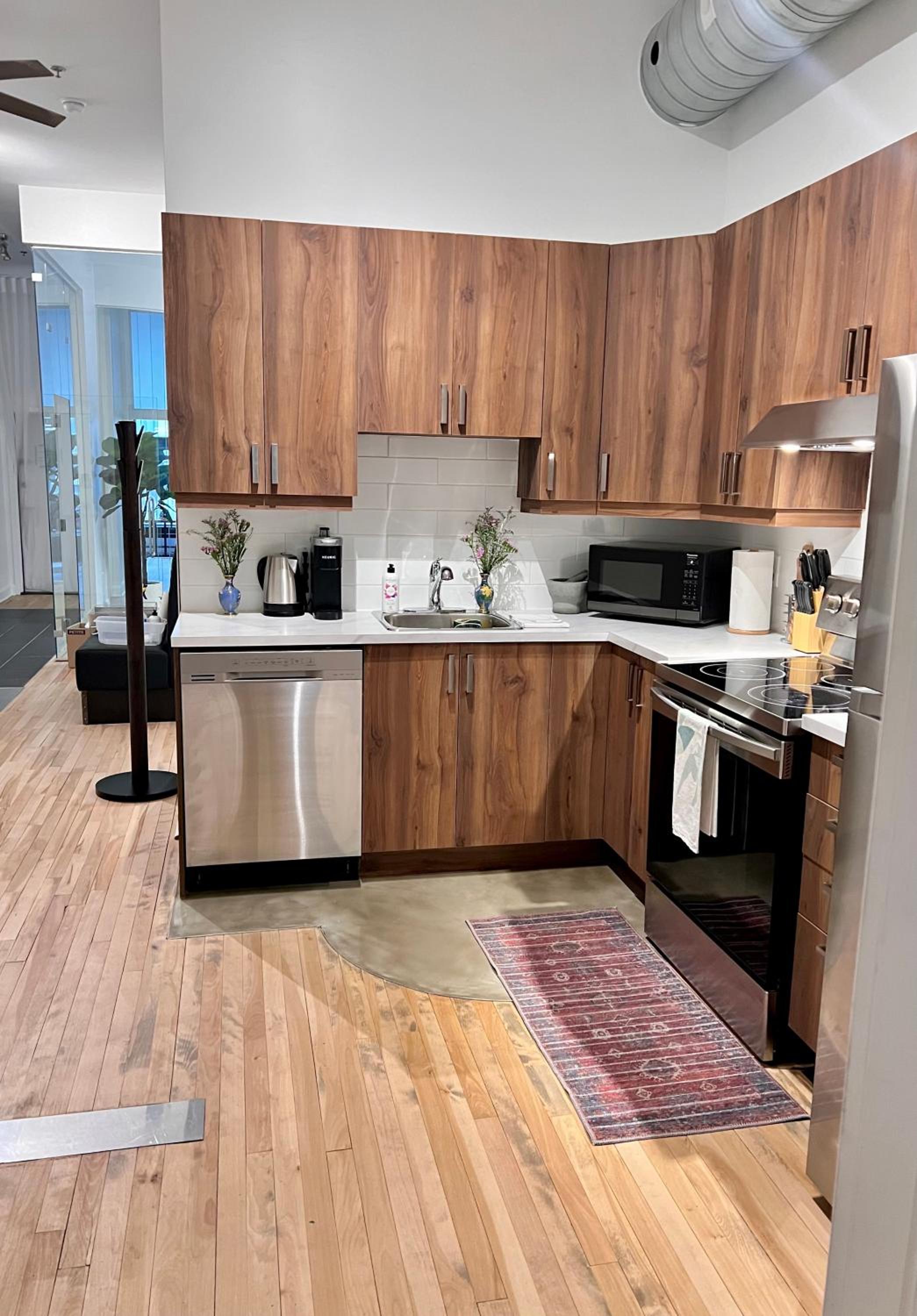 Elegant 3 Bedroom apartment in old port - 201