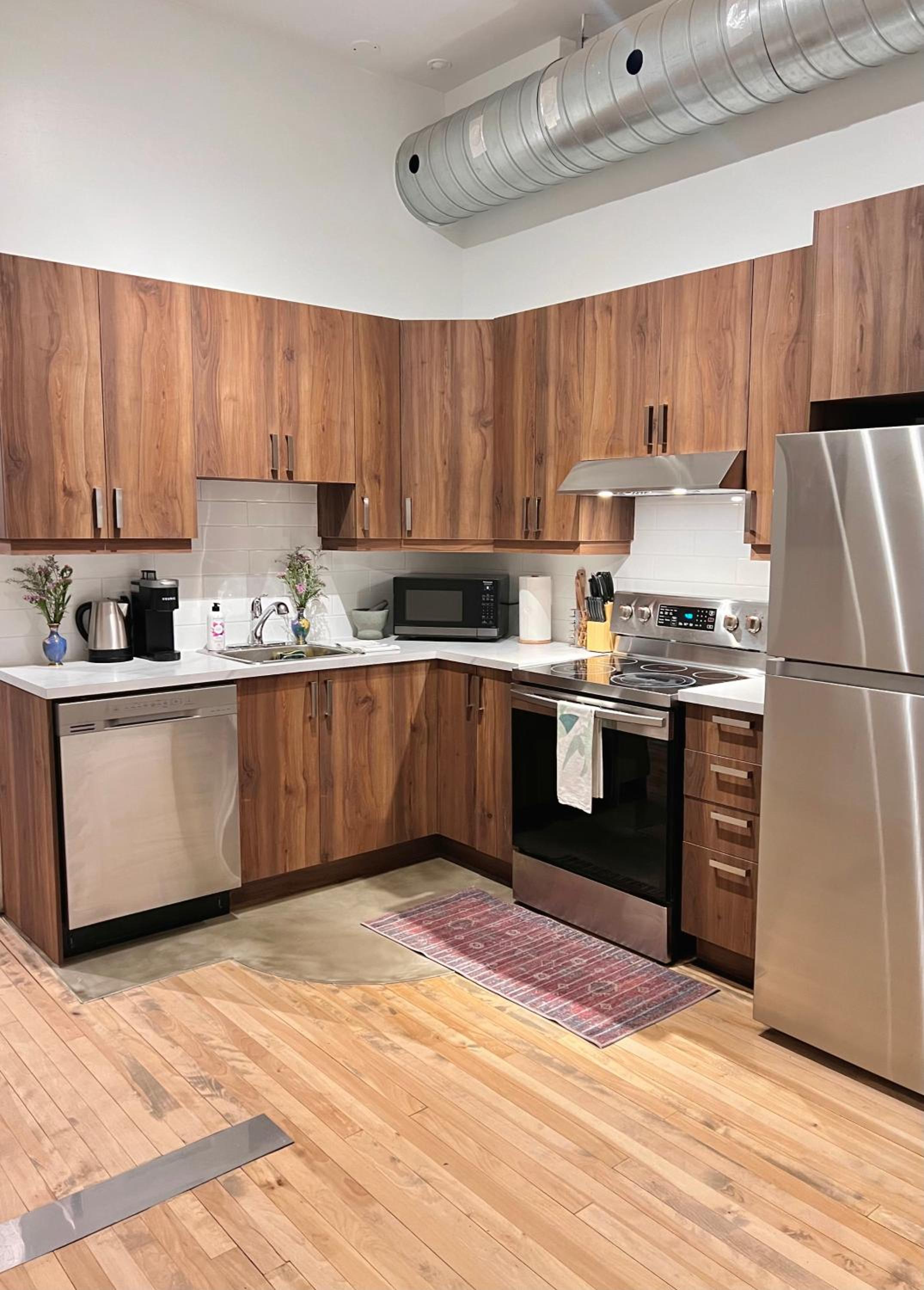 Elegant 3 Bedroom apartment in old port - 201