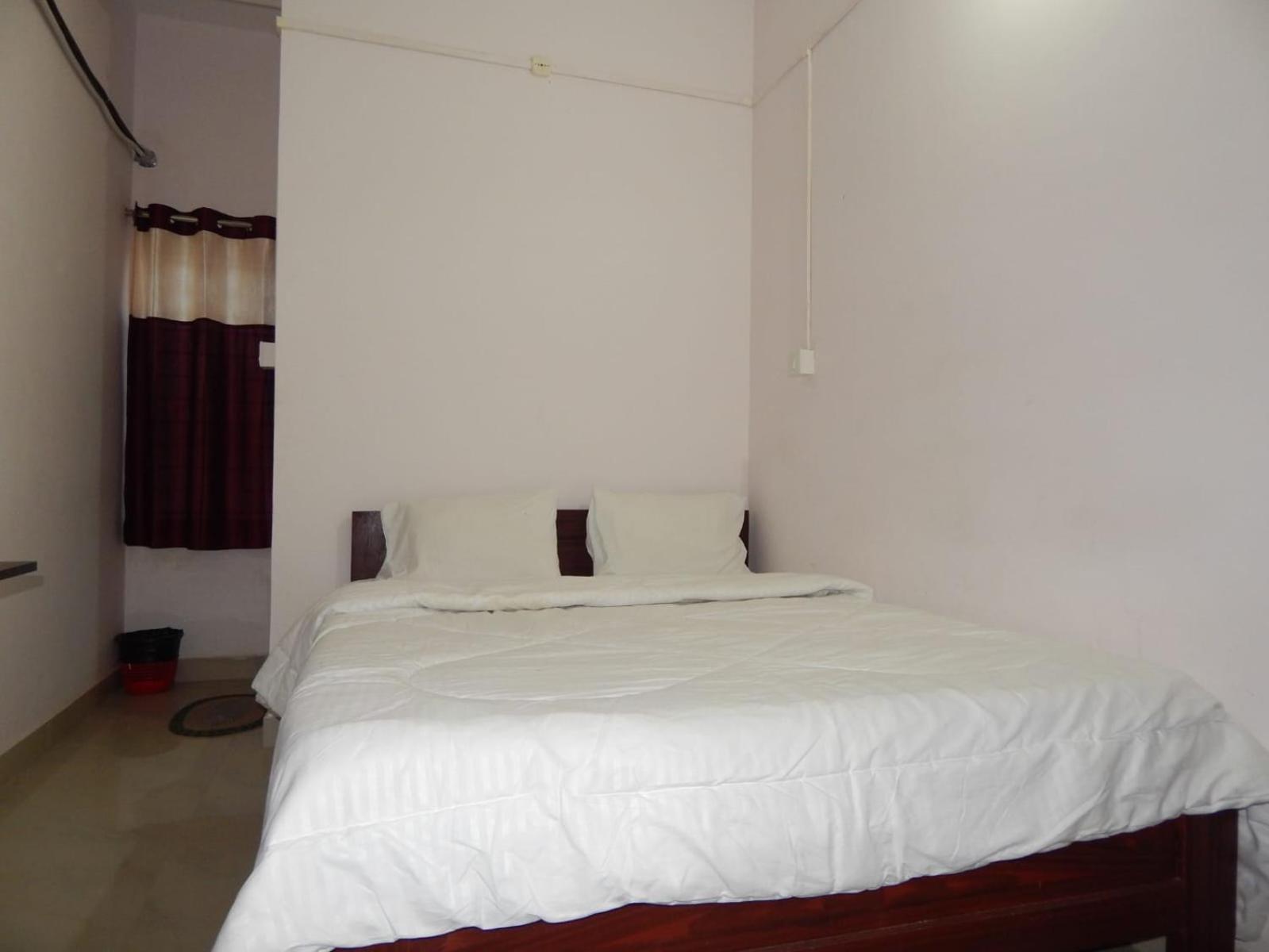 Shivam Guest House Near GNRC and Down Town Hospital