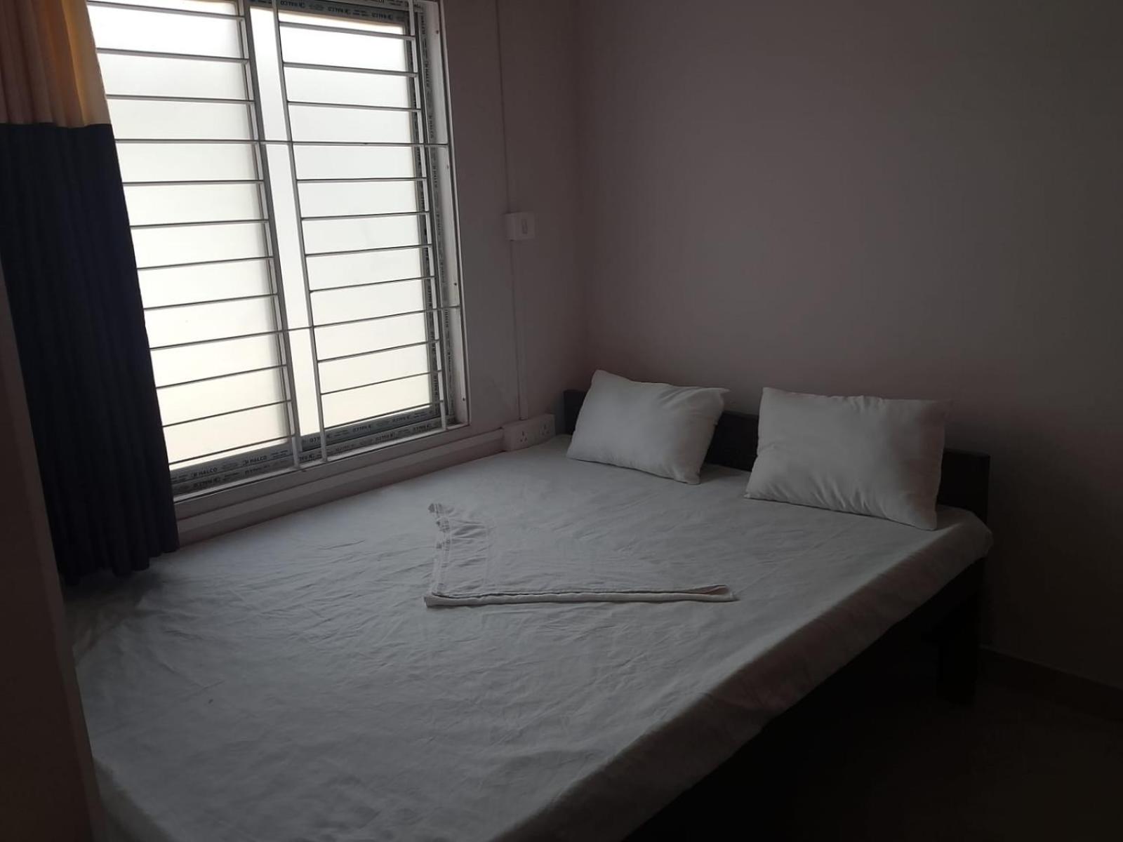 Shivam Guest House Near GNRC and Down Town Hospital