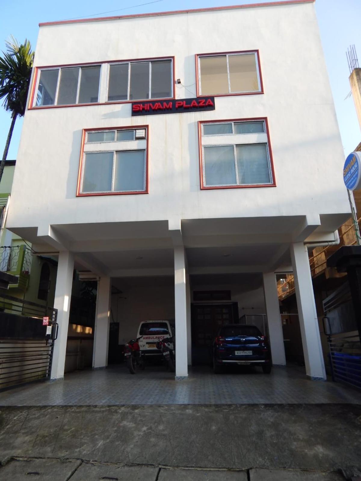 Shivam Guest House Near GNRC and Down Town Hospital
