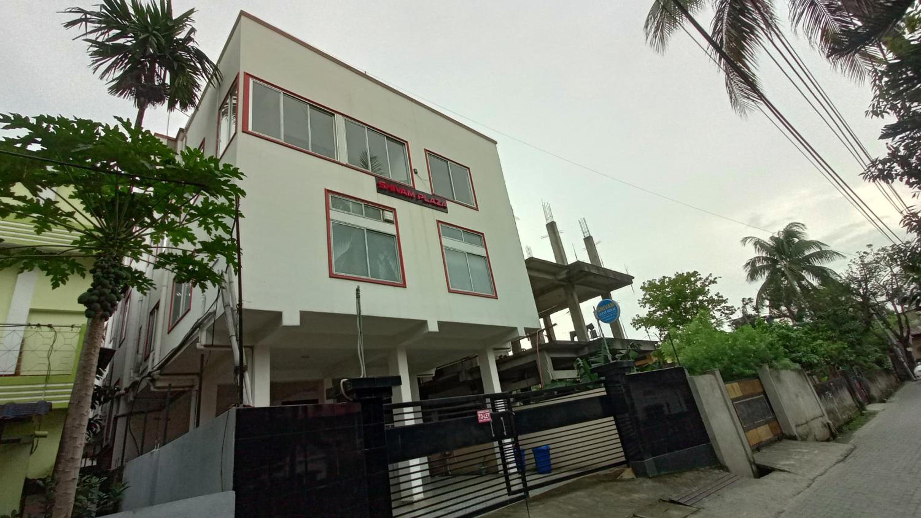 Shivam Guest House Near GNRC and Down Town Hospital