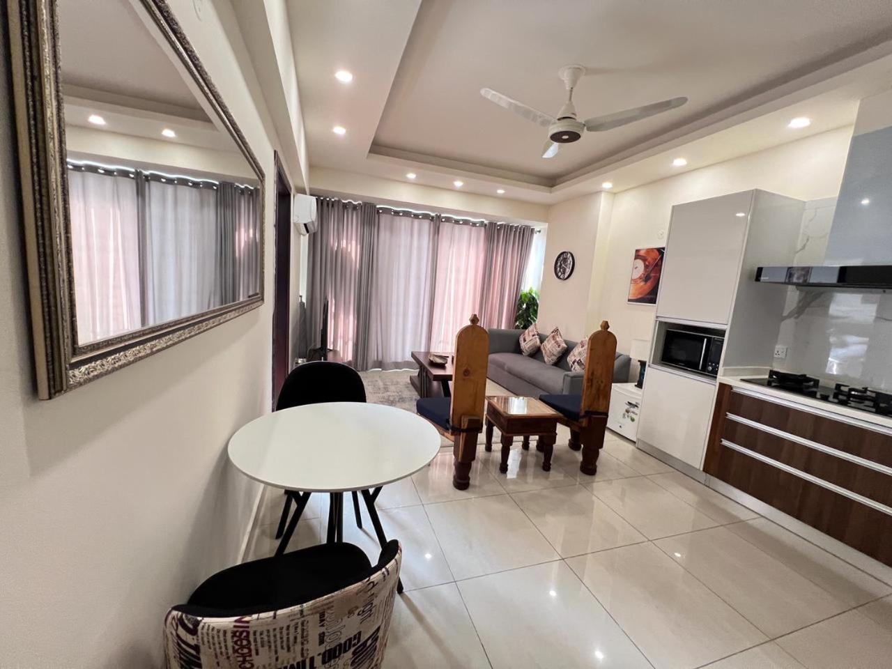 1 Bed Room Suite Elysium Tower-Opposite Centaurus Mall Islamabad