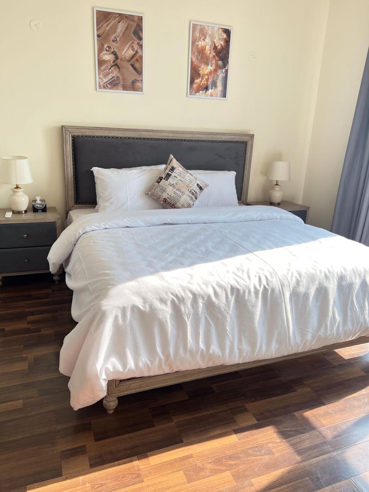 1 Bed Room Suite Elysium Tower-Opposite Centaurus Mall Islamabad