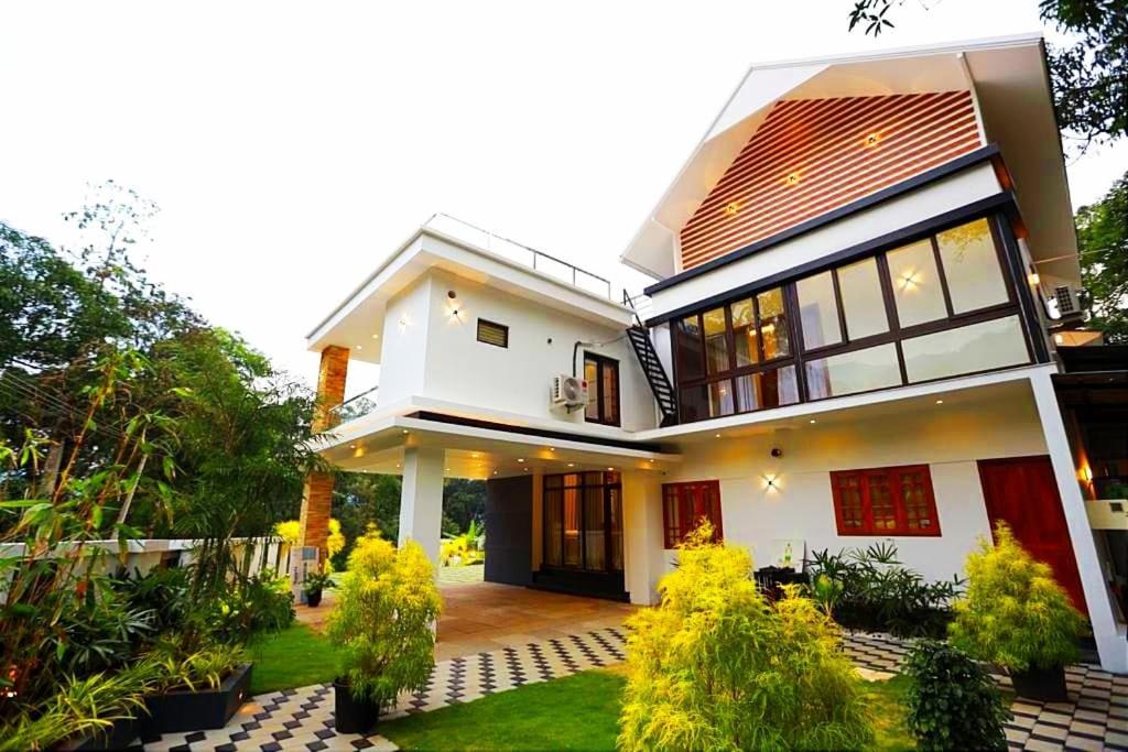 Freedom Resorts