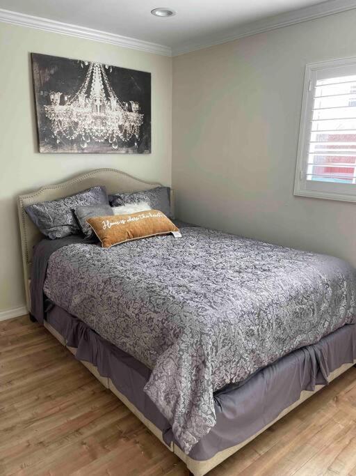 Encino Oasis Gorgeous 3 bedroom with bonus room