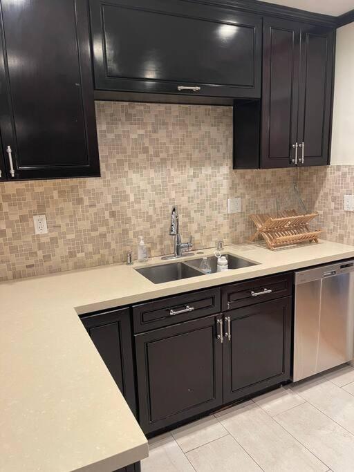 Encino Oasis Gorgeous 3 bedroom with bonus room