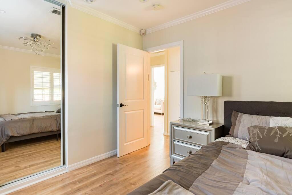 Encino Oasis Gorgeous 3 bedroom with bonus room