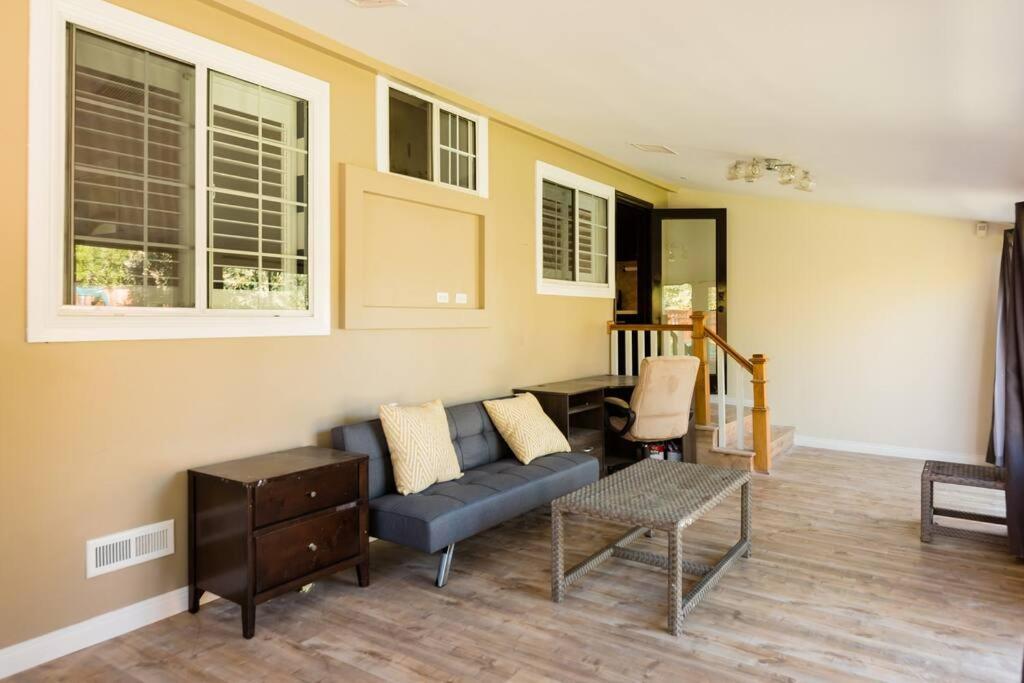Encino Oasis Gorgeous 3 bedroom with bonus room